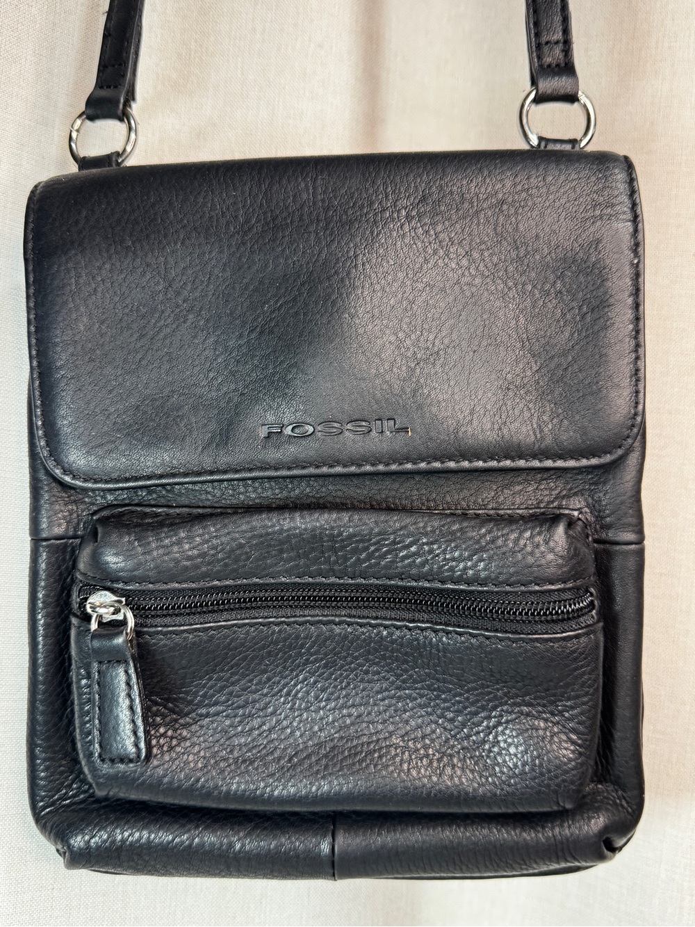 Fossil Black Pebbled Crossbody Bag Magnetic & Zip Closure Pockets